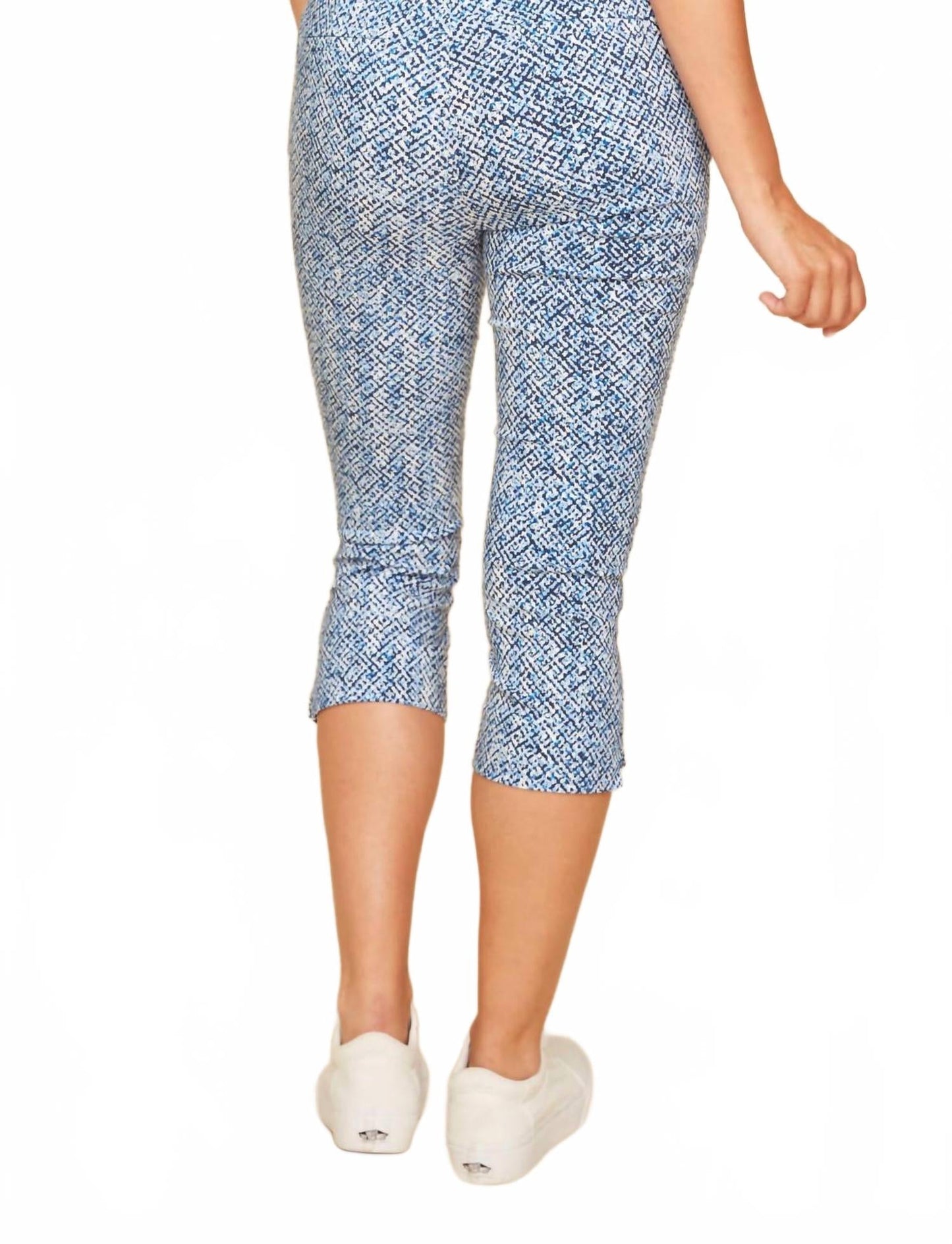 Renuar Collection Renuar - Woven Pant - Capri available at The Good Life Boutique