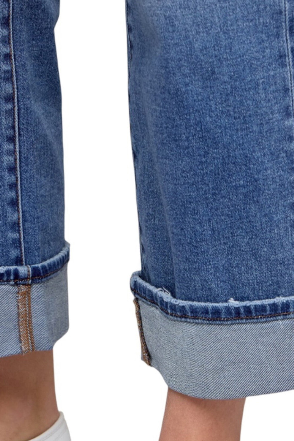 Hidden 28" Inseam Ella Mid Rise Rise Classic W/Cuffs - Medium Wash