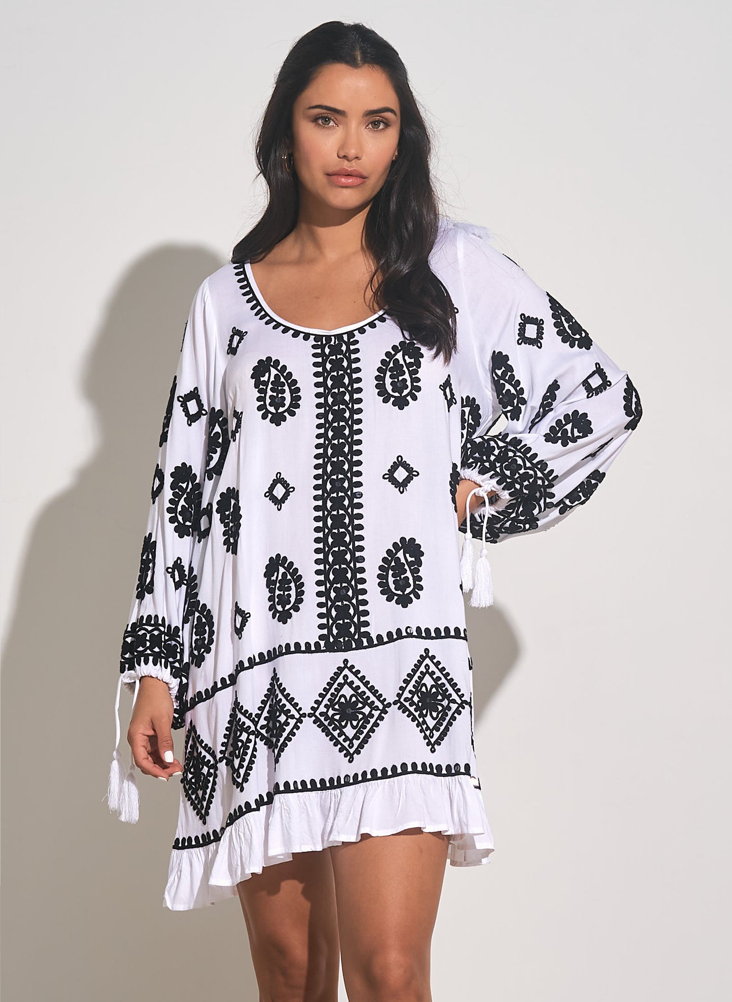 Elan Elan - Dress Scoop Neck w 3/4 Sleeves - White/Black available at The Good Life Boutique