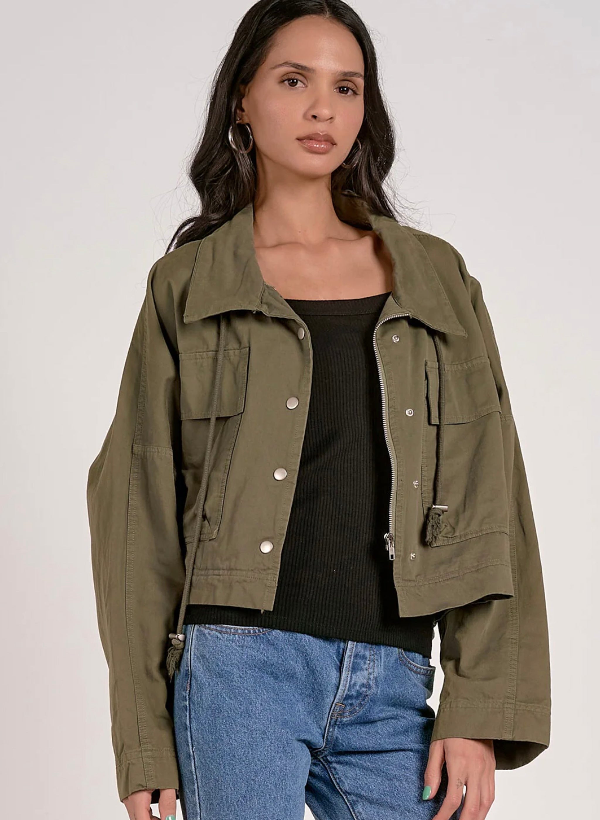 Elan Women Trench Jacket Cropped in Olive - Modern and Playful