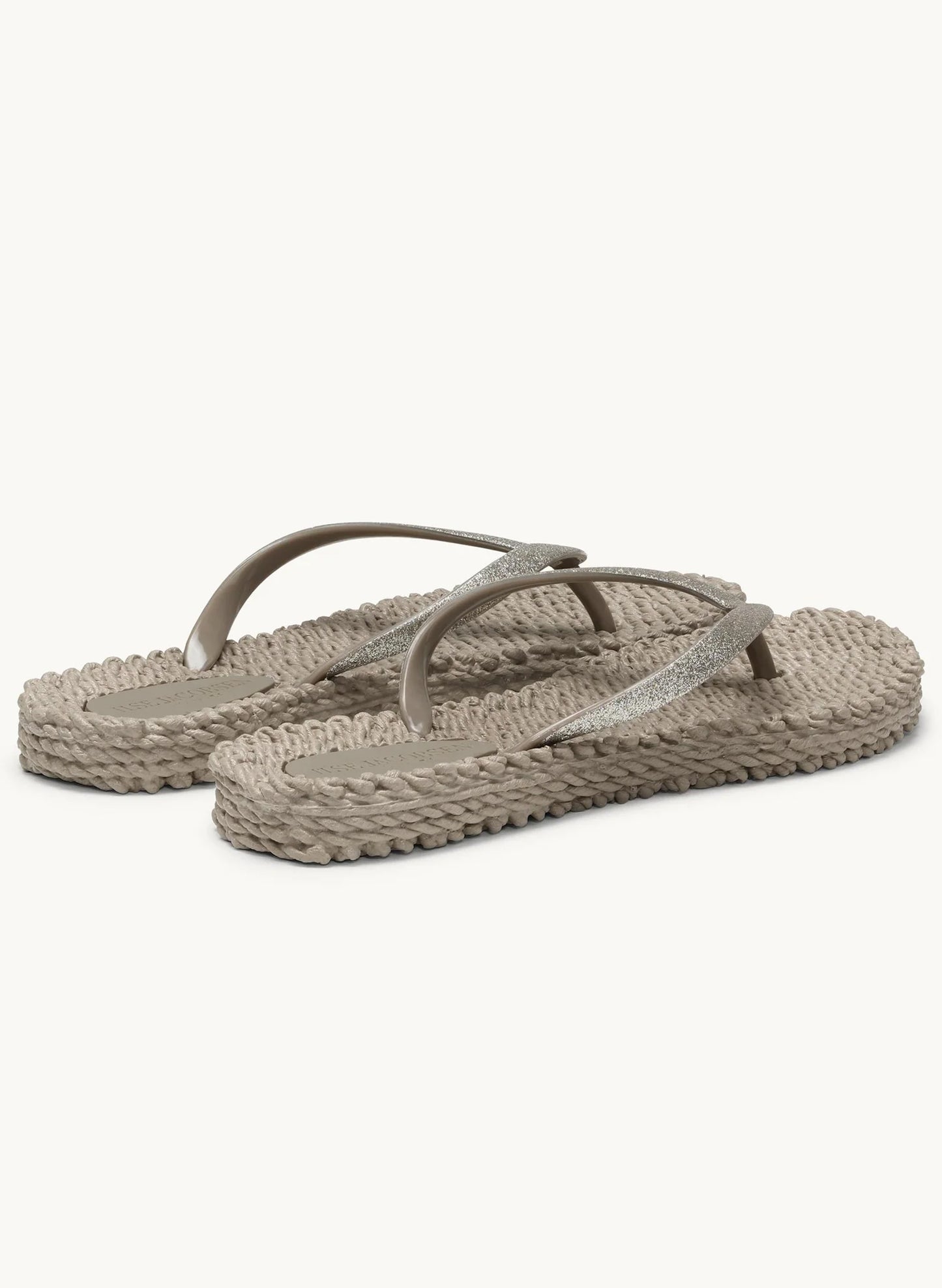 Lines of Denmark Ilse Jacobsen - Cheerful Flip-flops - Atmosphere available at The Good Life Boutique
