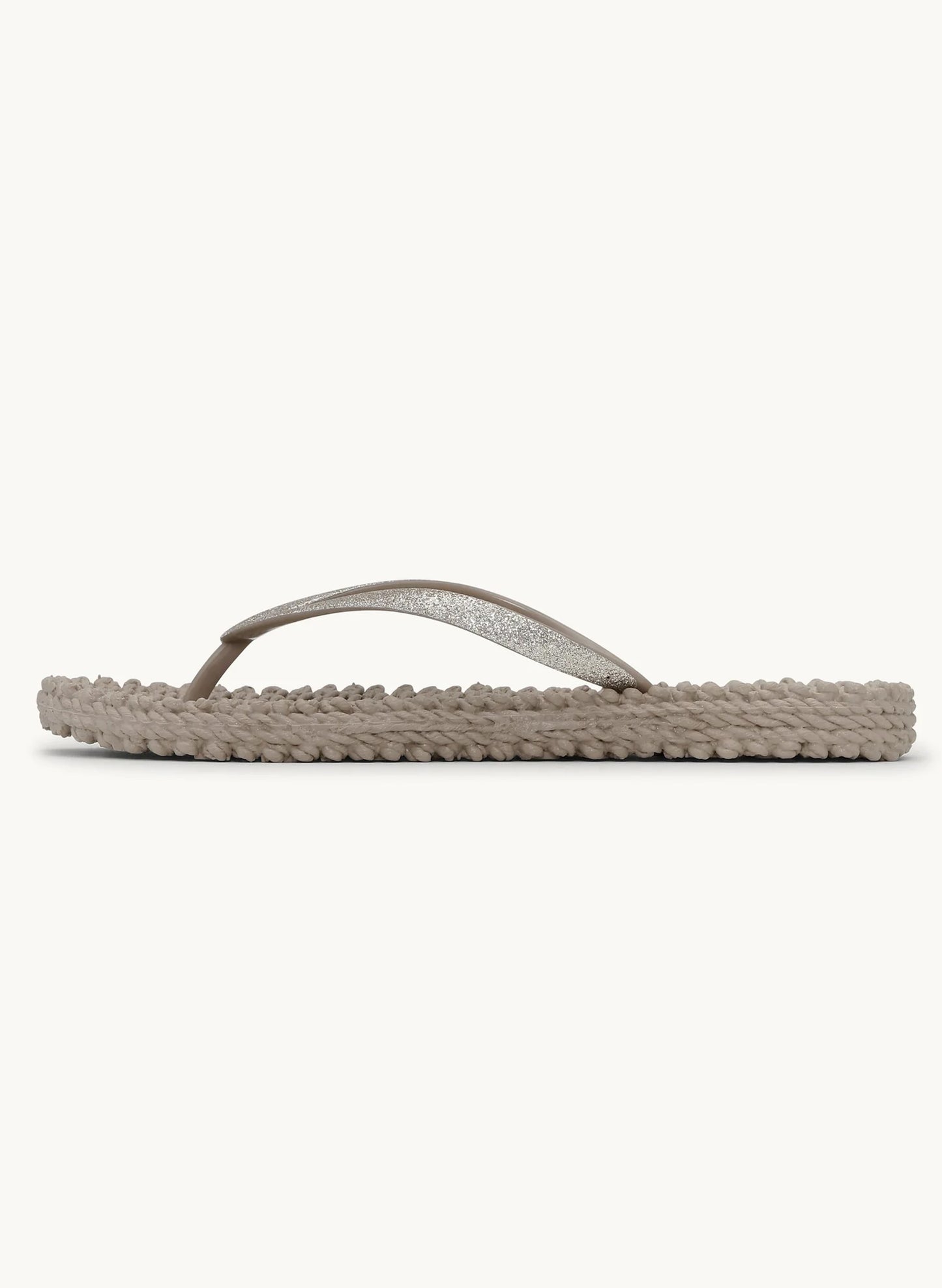 Lines of Denmark Ilse Jacobsen - Cheerful Flip-flops - Atmosphere available at The Good Life Boutique