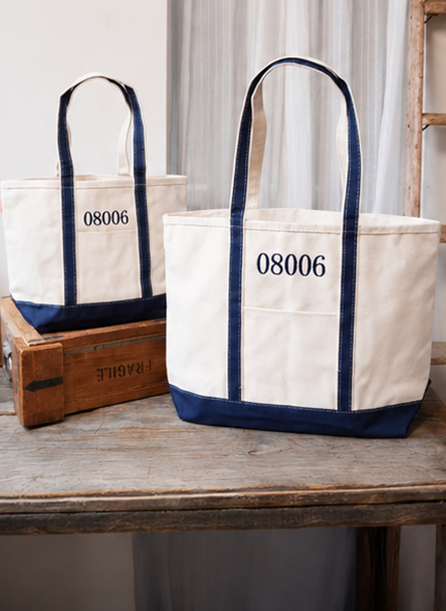 Large Classic Tote - Navy - 08006