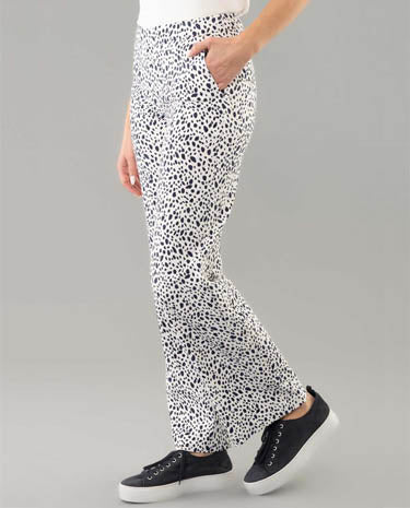 Lisette Lisette - Maridot 30" Wide Leg Pant w/Pockets - White/Navy available at The Good Life Boutique