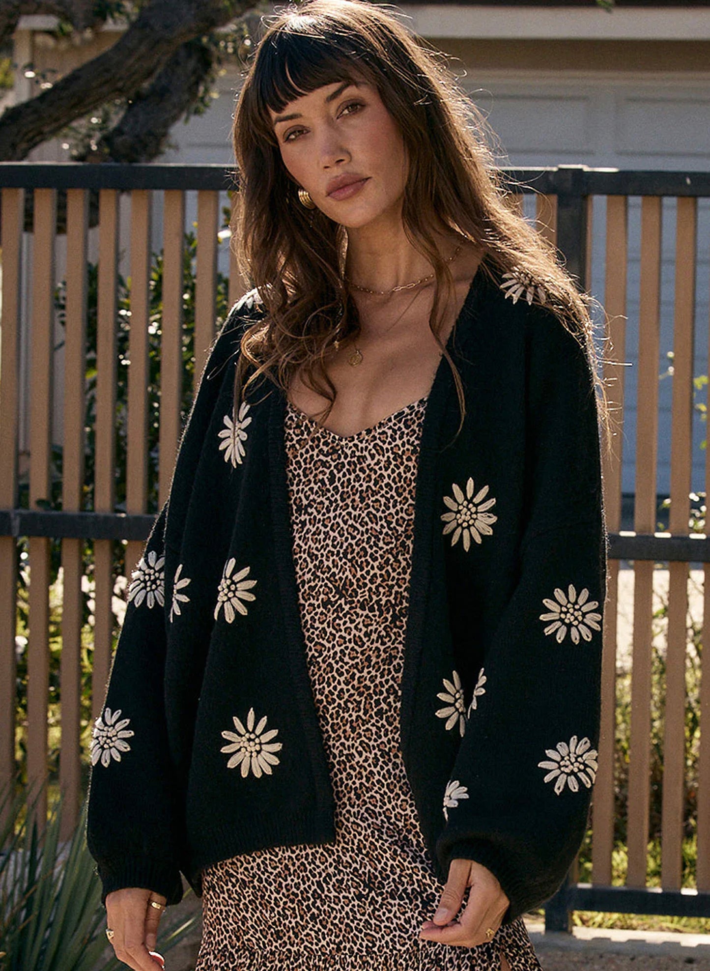 Long Sleeve Sweater - Black Daisy