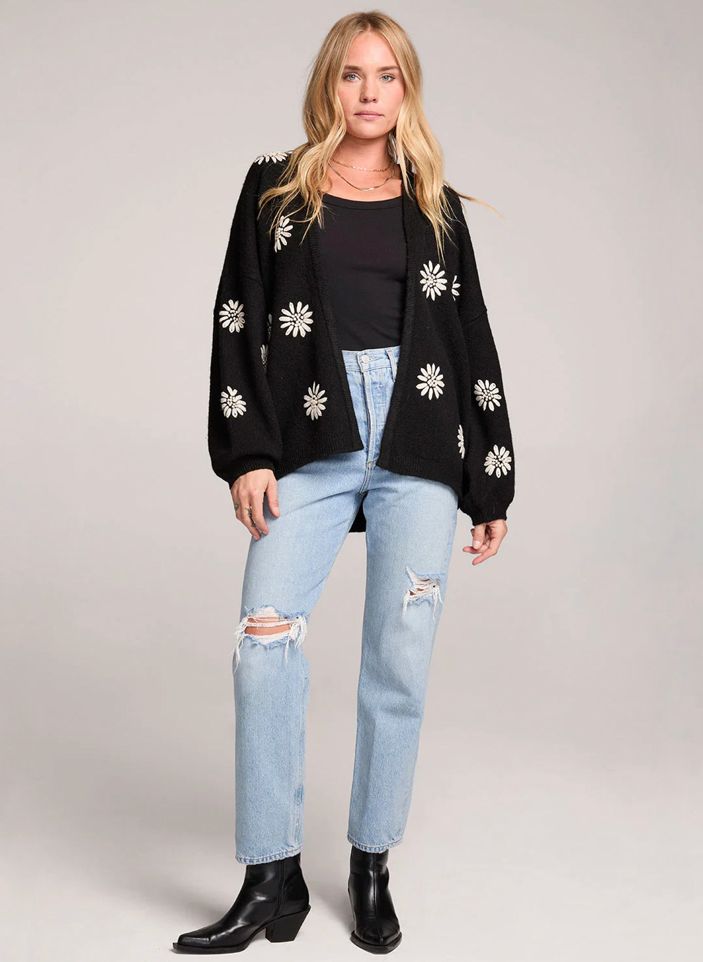Long Sleeve Sweater - Black Daisy