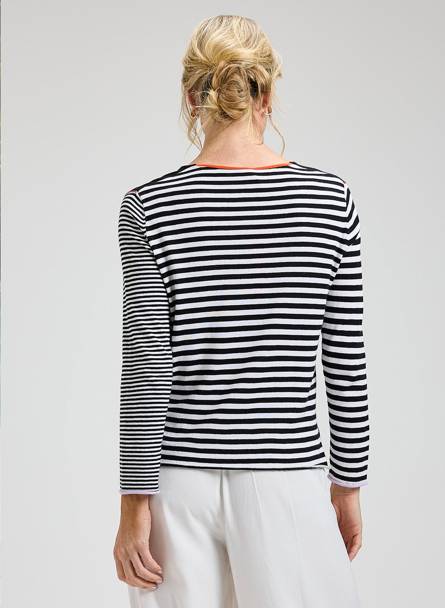 Zaket & Plover - Varied Stripe Vee - Black