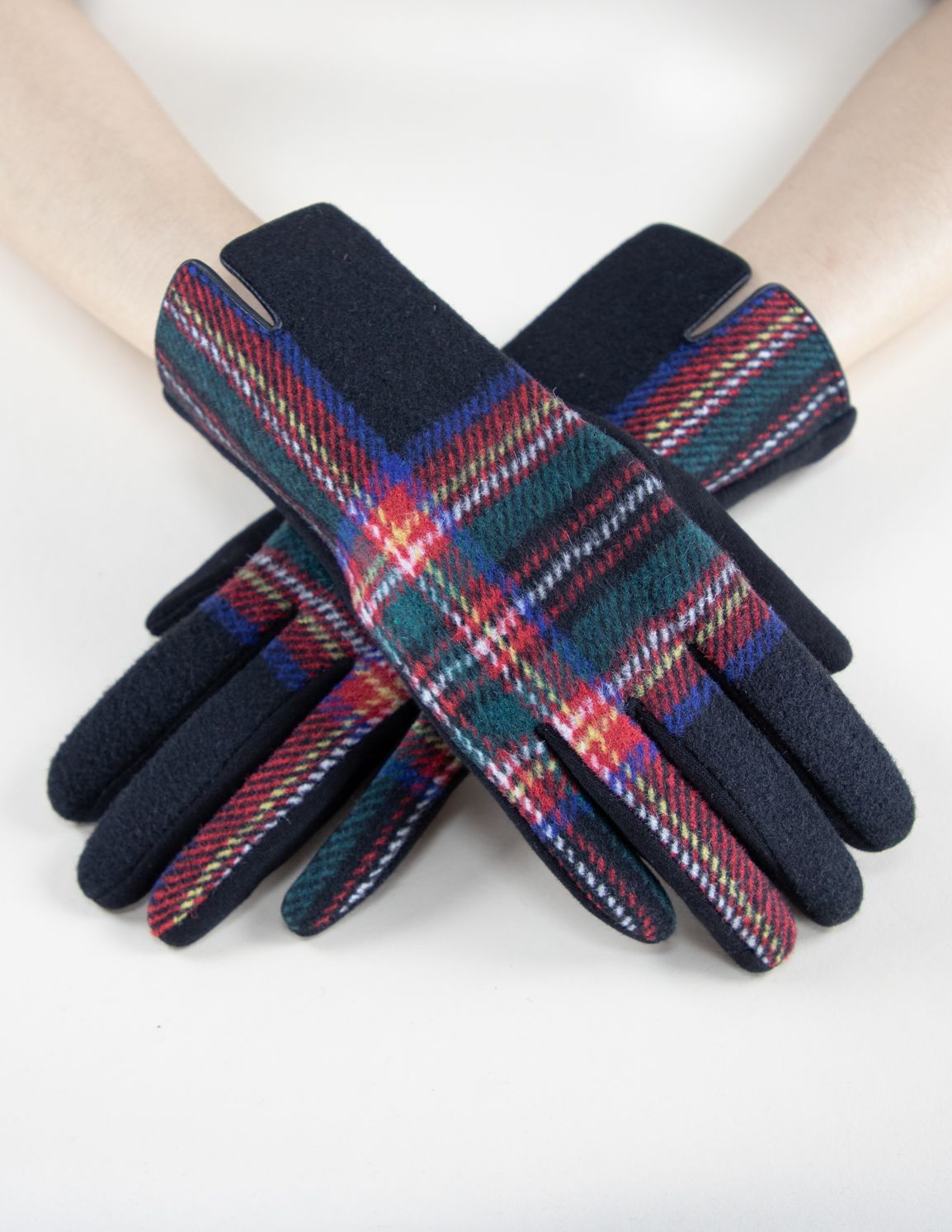 Very Moda Symmetrical Plaidberry Gloves - Black available at The Good Life Boutique