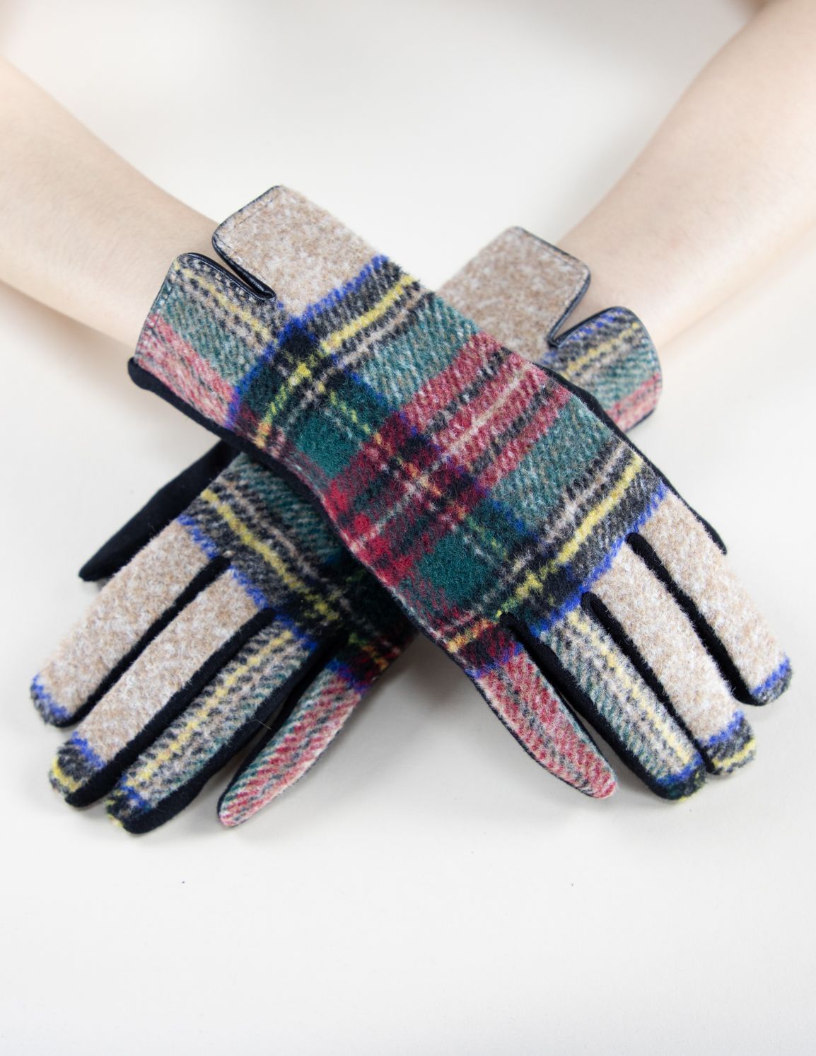 Very Moda Symmetrical Plaidberry Gloves - Camel available at The Good Life Boutique